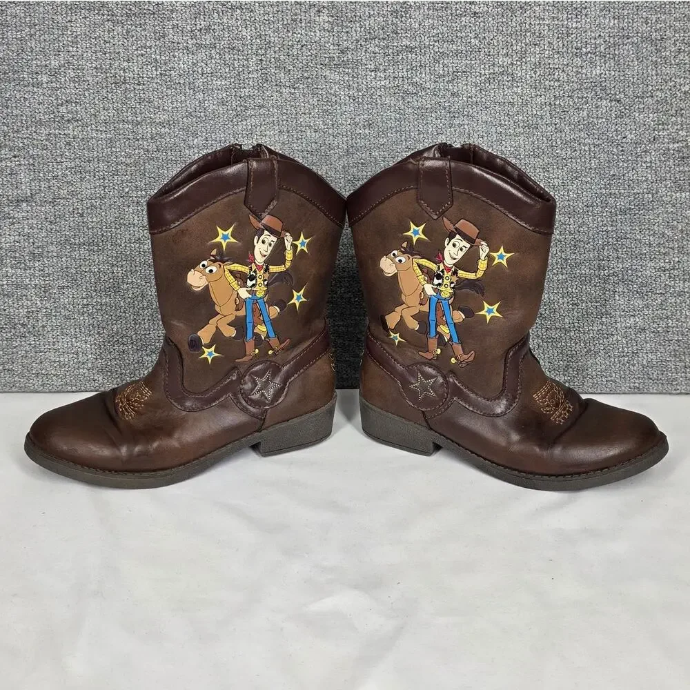 DISNEY PIXAR 2018 TOY STORY WOODY & BULLSEYE KIDS’ BROWN COWBOY BOOTS – SIZE 12